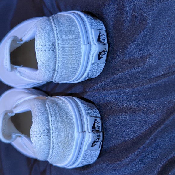 Kids Classic White Vans with Checkered Wallet - Picture 5 of 10